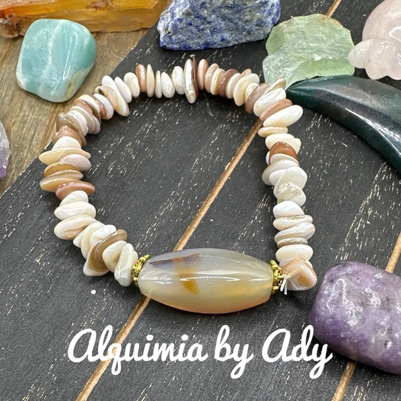 Mother of pearl chunky statement bracelet Montana agate - Picture 1 of 5